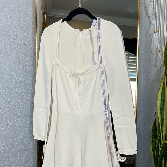 HOUSE OF CB 'Caprice' Cream Dainty Knit Mini Dress NWT - Picture 8 of 9